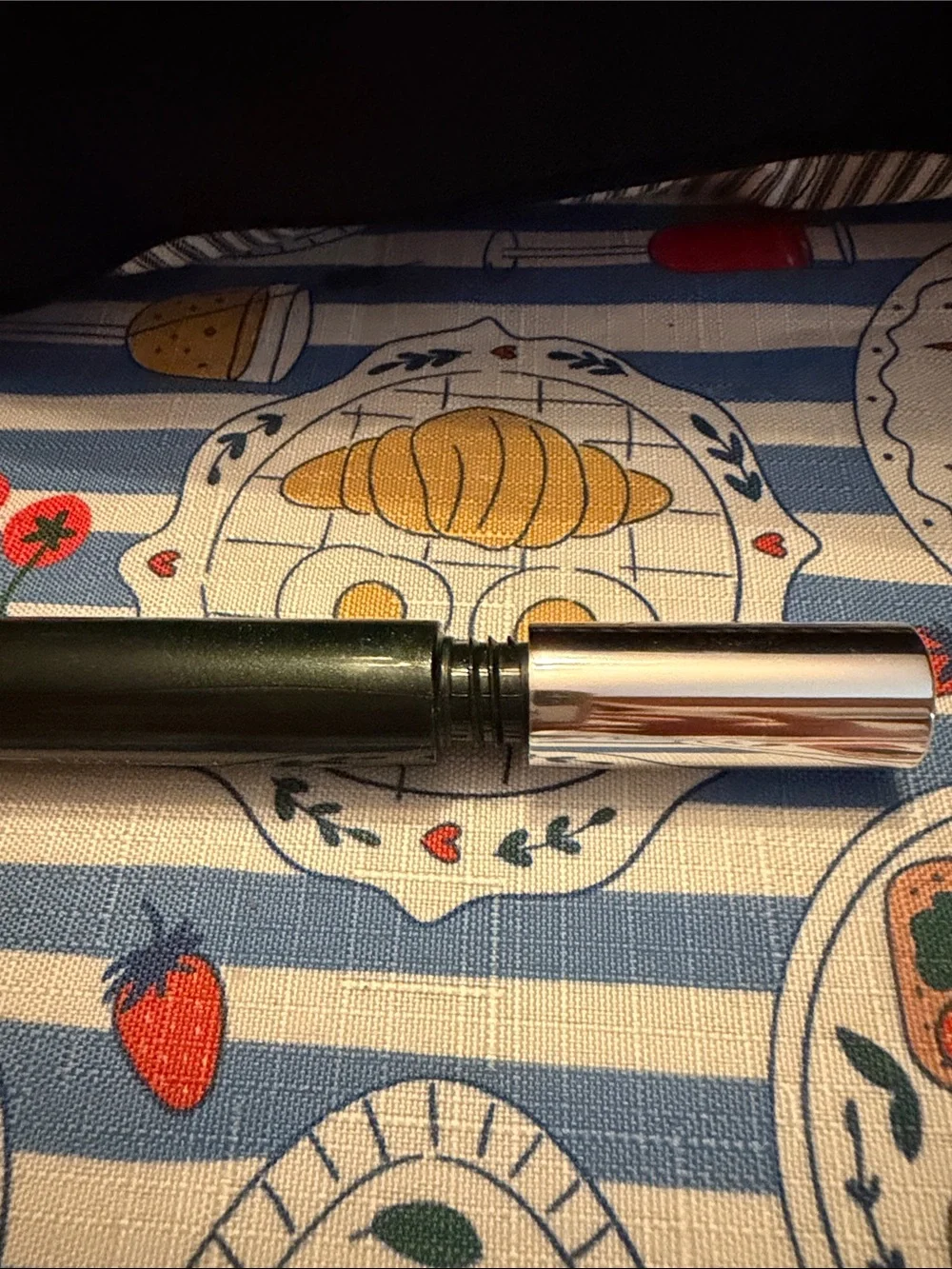 Clinique High Impact Volumizing Mascara — Black with Silver Cap